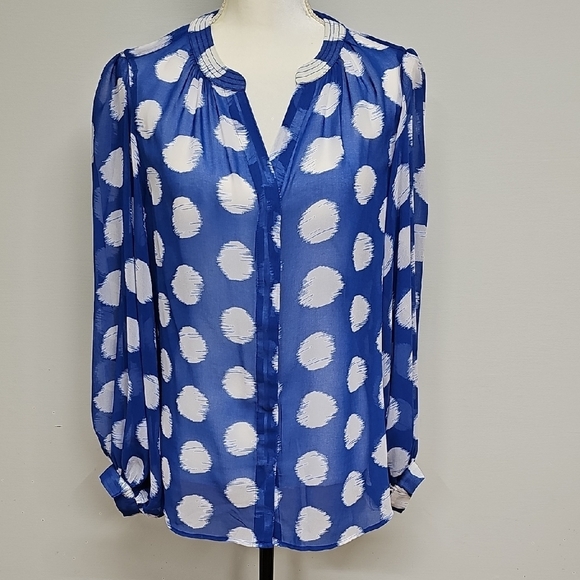 Chico's Ikat Dots Sheer Button Up Blouse In Blue & White Size 8 - Picture 1 of 12